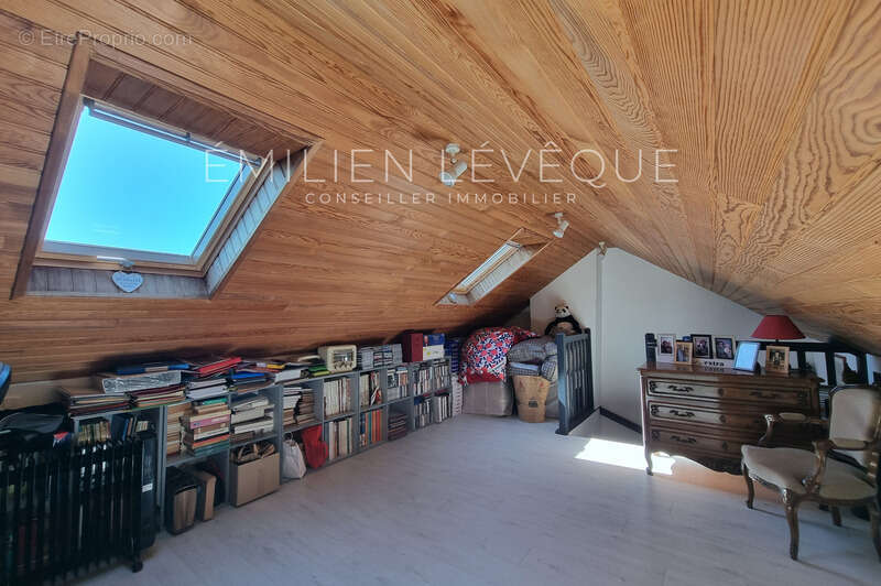 Maison à FACHES-THUMESNIL