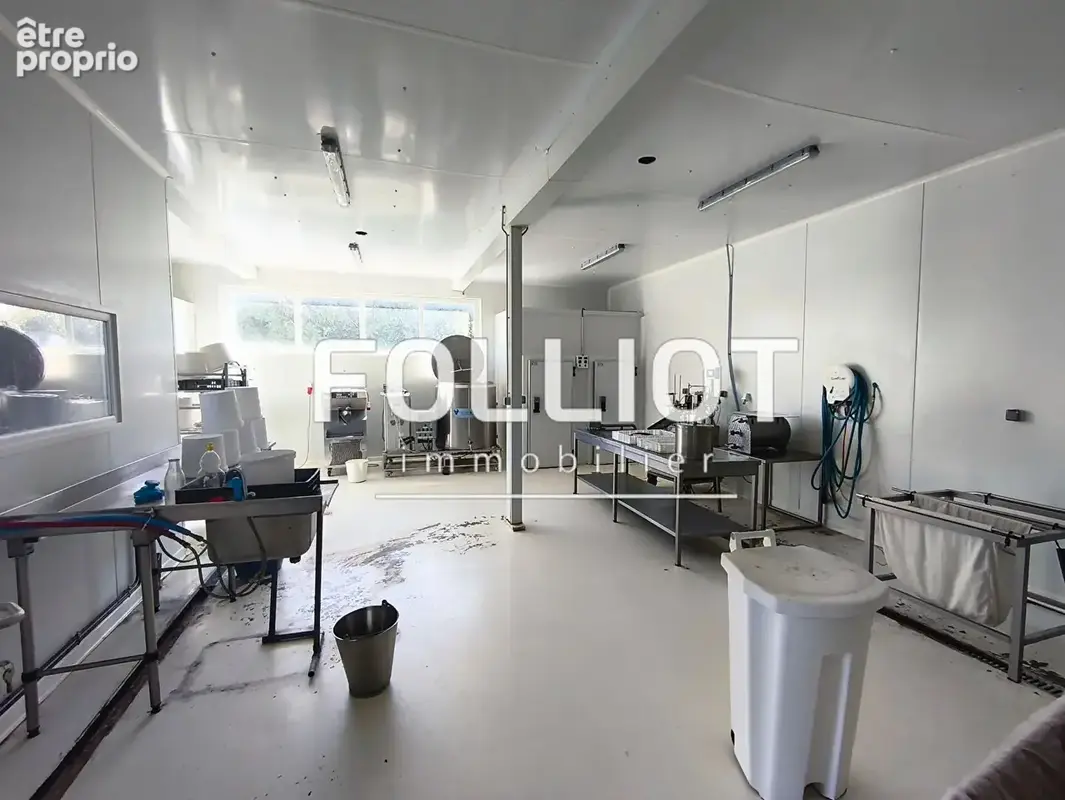 A VENDRE-Local commercial Gavray Sur Sienne 250 m2 - photo 9
