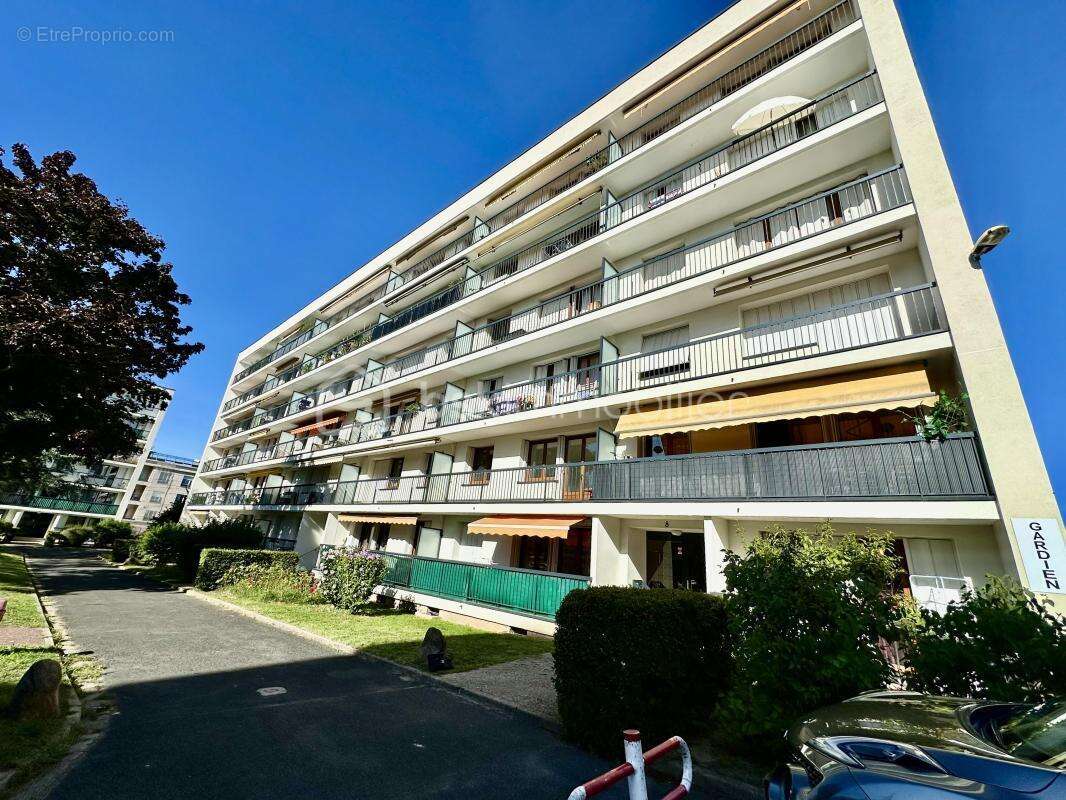 Appartement à CORBEIL-ESSONNES