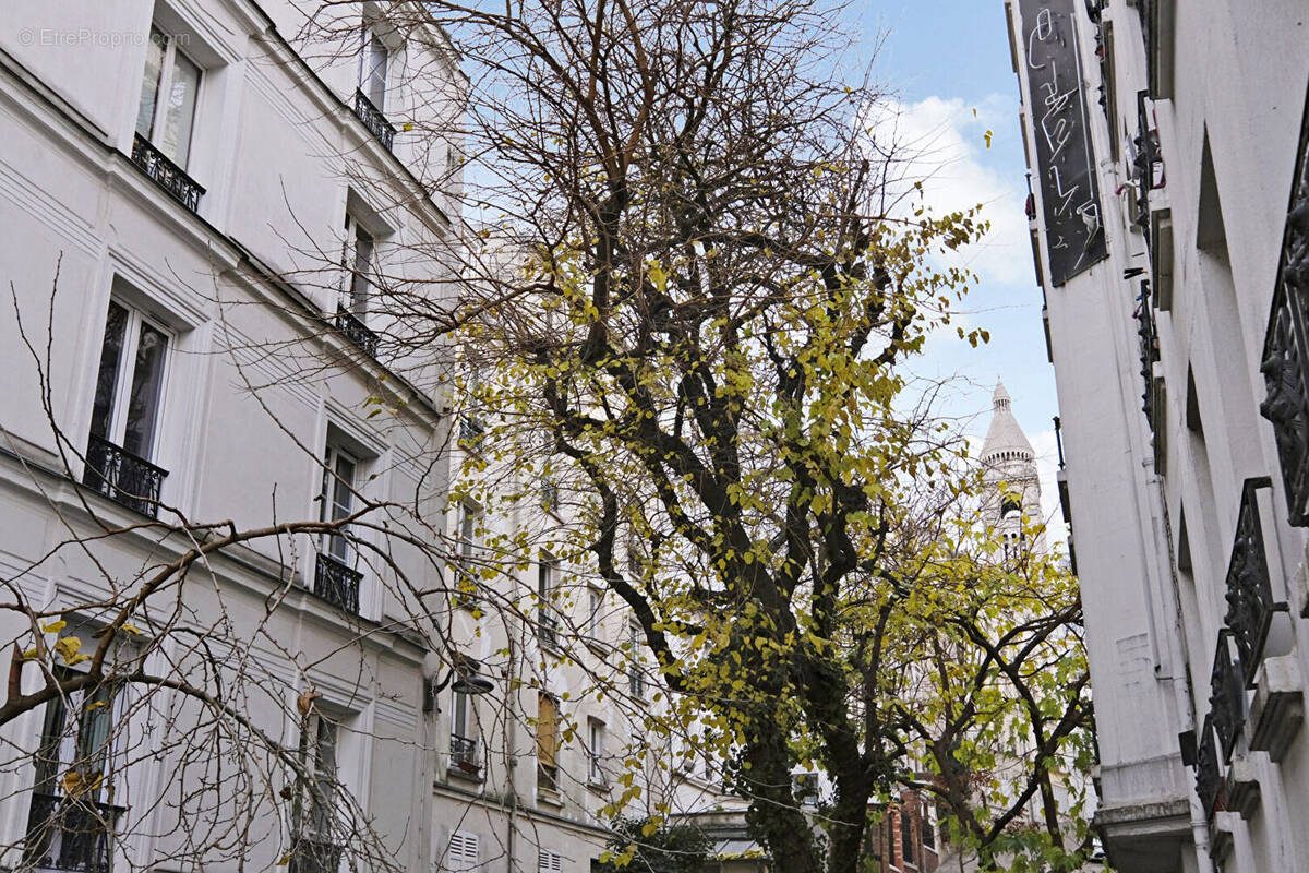 Appartement à PARIS-18E