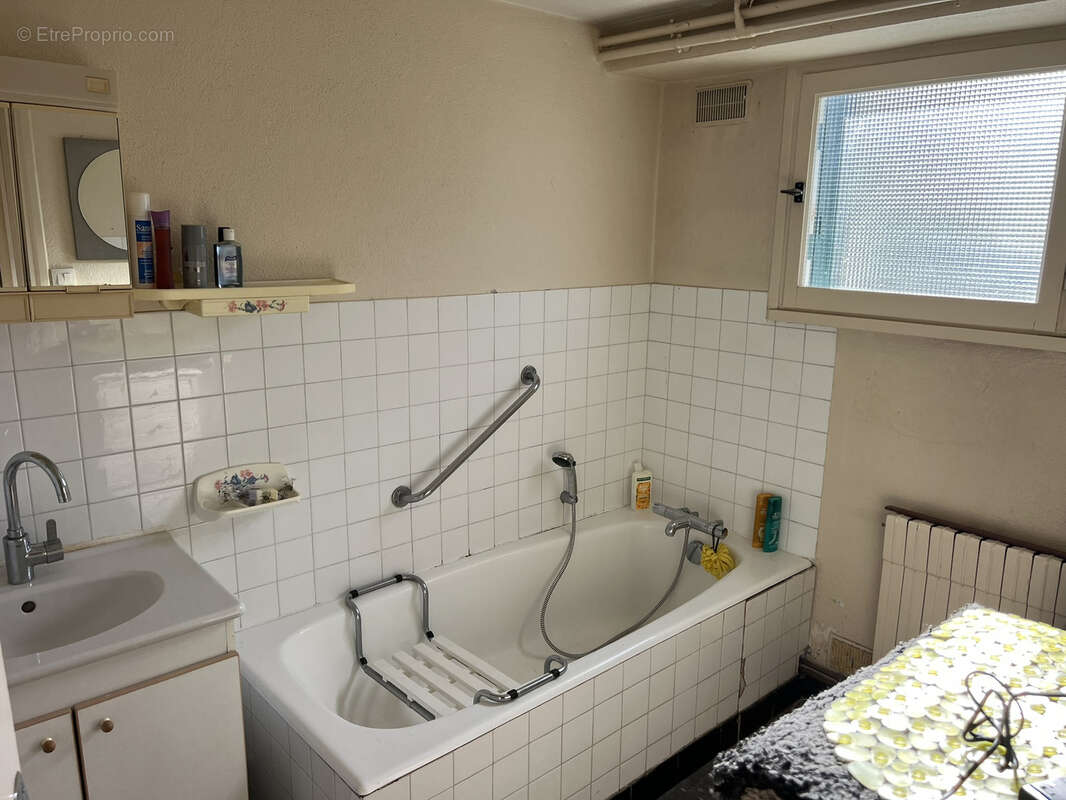 Maison à COLOMBIER-EN-BRIONNAIS