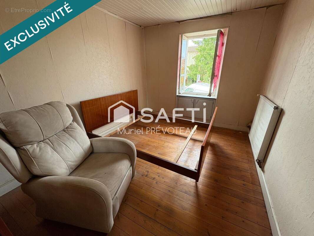 Maison 92 m² à Maire-Levescault  - photo 8