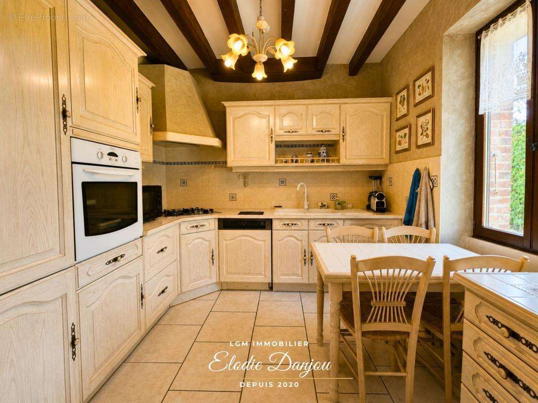 Maison en pierre avec 3 chambres, piscine et dépendances – À 10 minutes de Châteaudun - photo 6