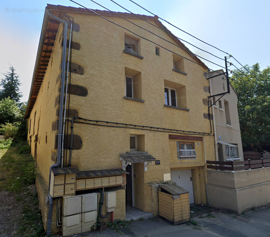 Appartement à SAINT-ETIENNE