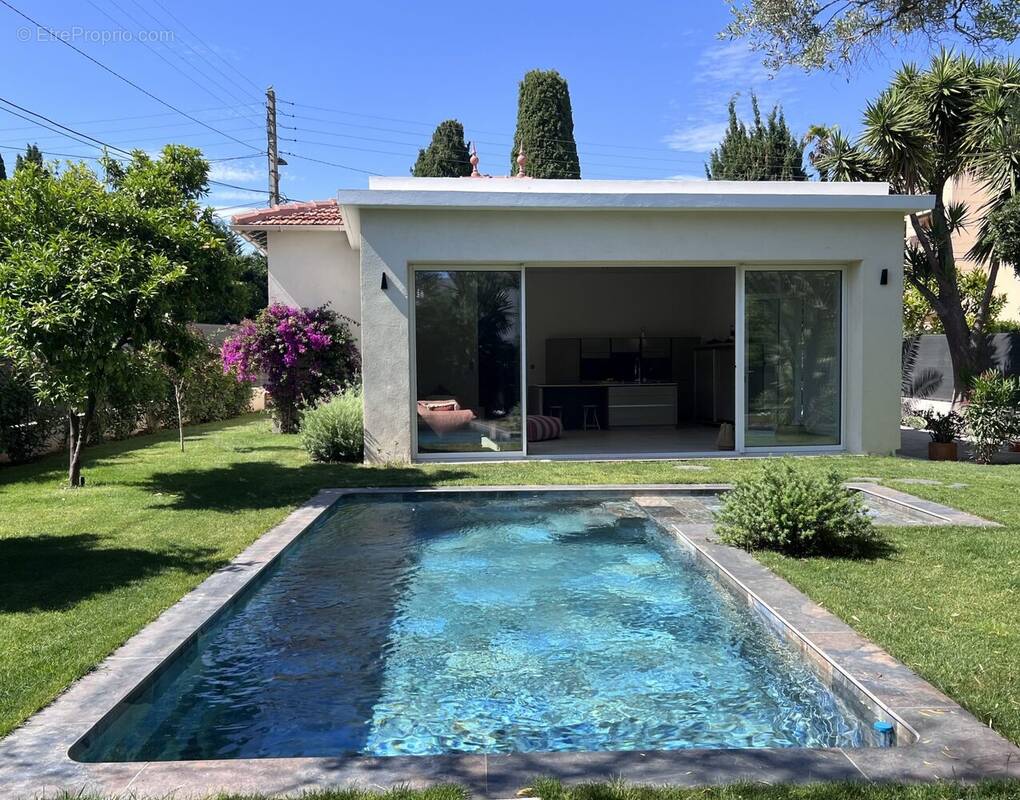 Maison à CAGNES-SUR-MER