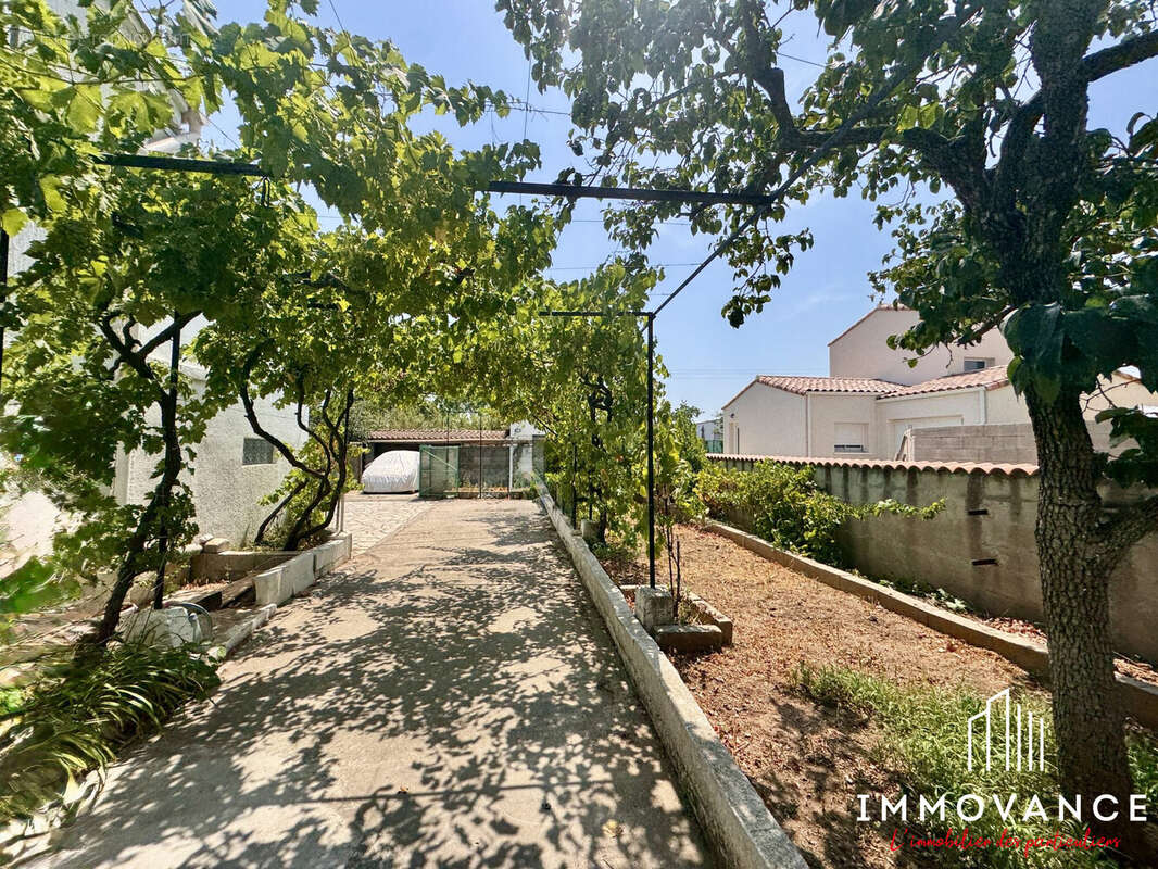 Maison à COURNONTERRAL