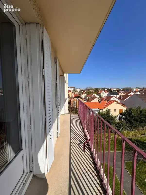 Appartement 4 pièces à Brétigny-sur-Orge   Résidence arborée, balcons et fort potentiel - photo 7