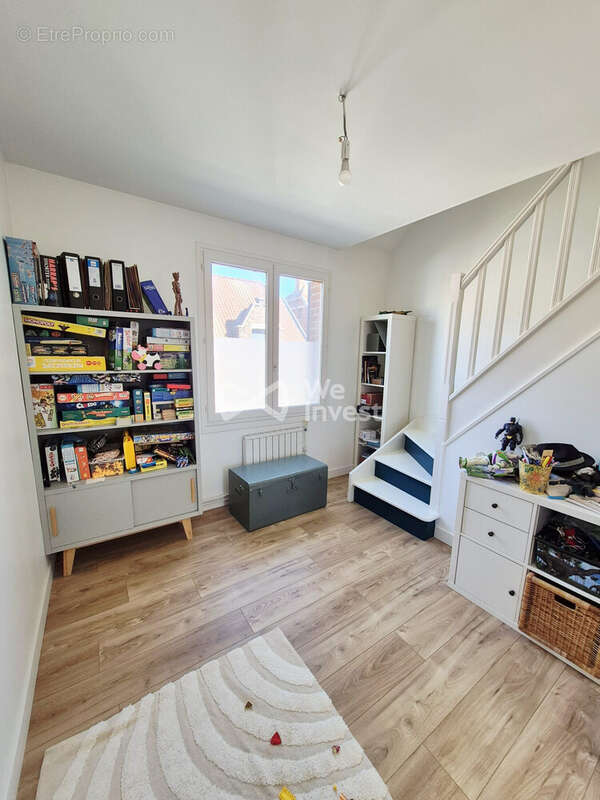 bur - Maison à LEZENNES