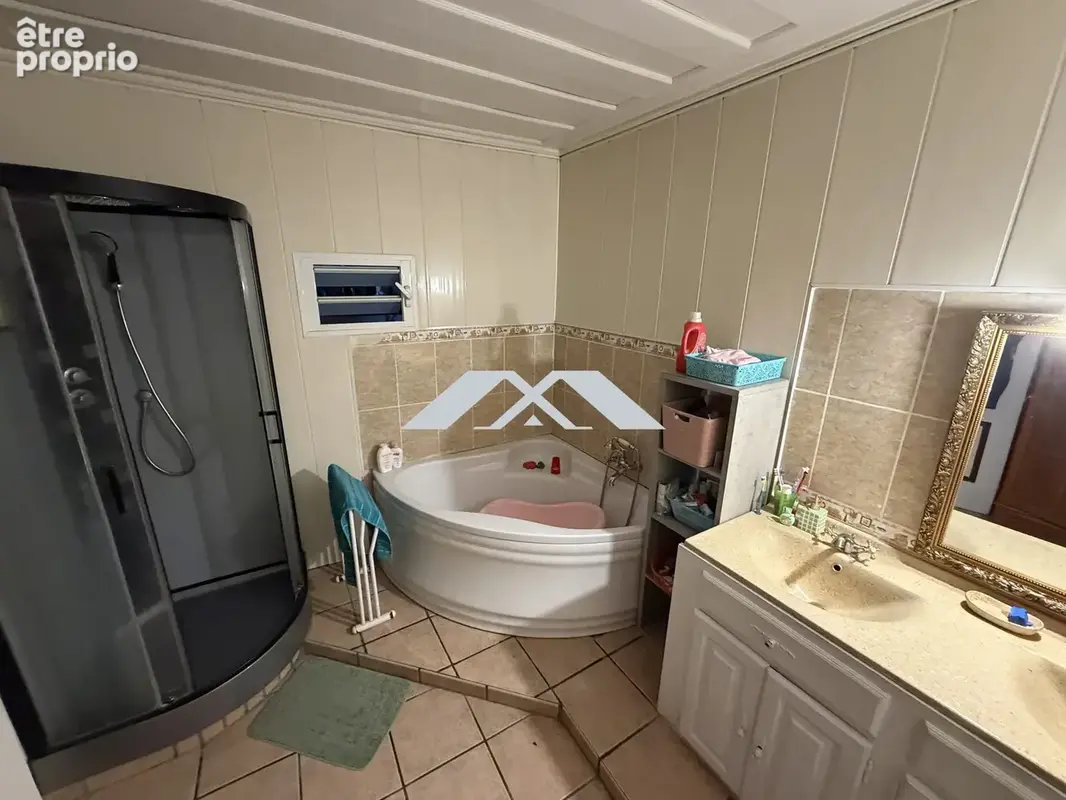 Maison 6 pièces 190 m² à vendre à Saint-Benoit (97470) - photo 6