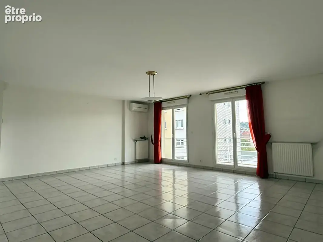 Laxou - Appartement 110,62 m² - 3 chambres - Terrasse - Piscine - Garage double - DPE C - photo 3