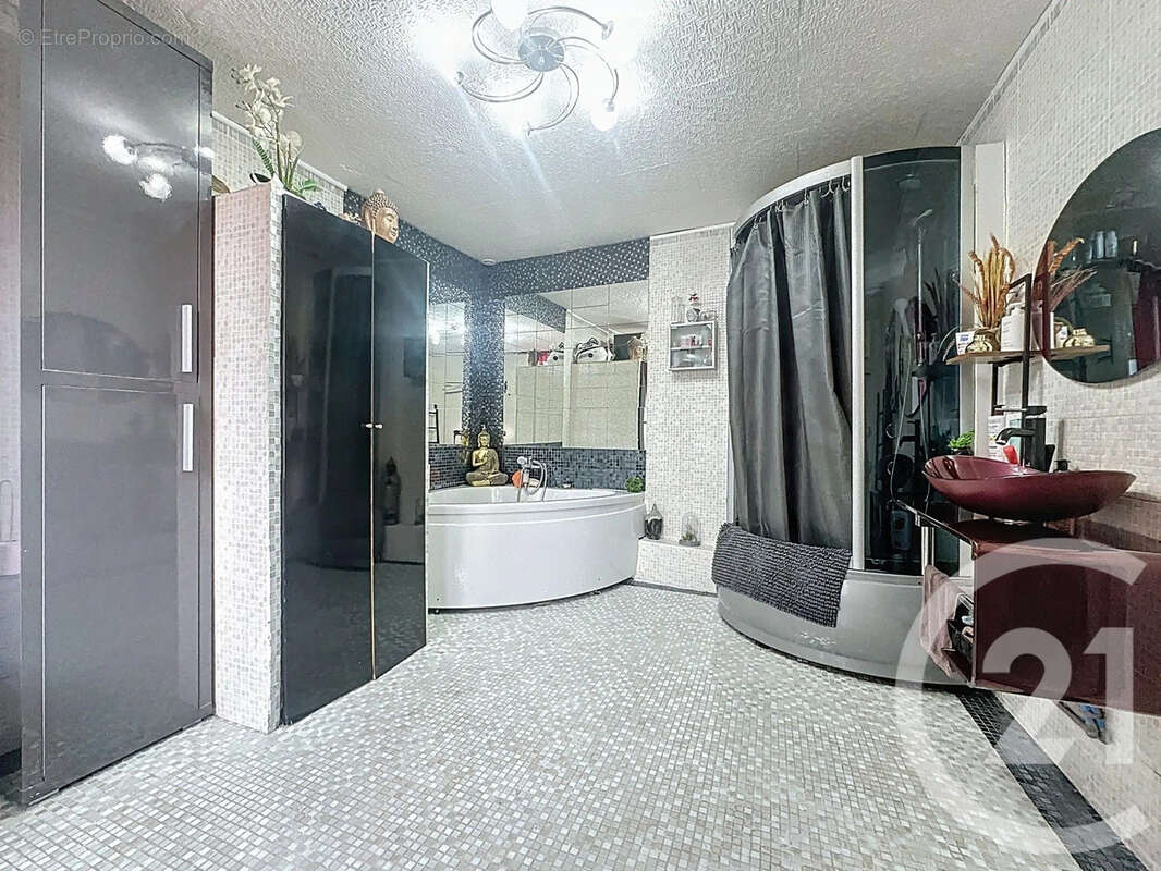 Maison à DONNEMARIE-DONTILLY