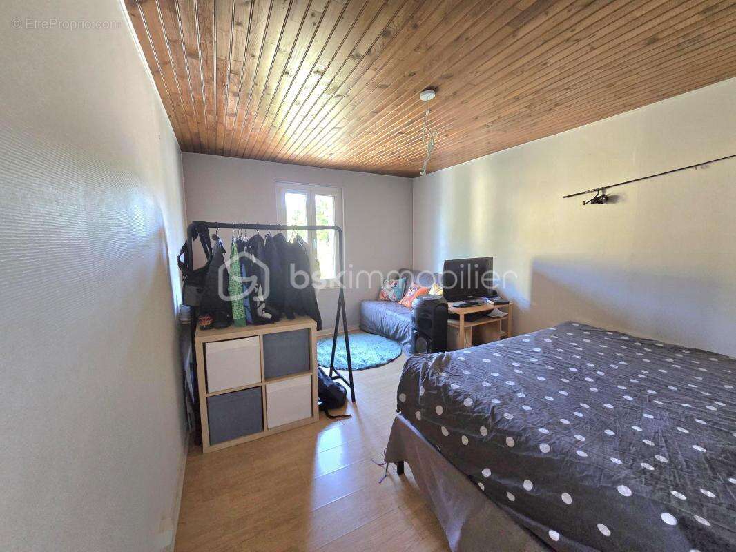 Appartement à PUY-GUILLAUME