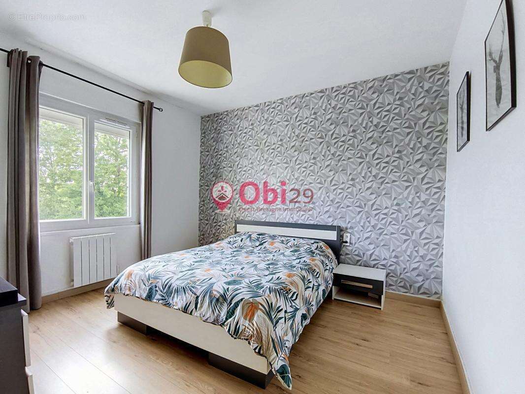 Une belle familiale rénovée avec goût, prête à vous accueillir ! - photo 9