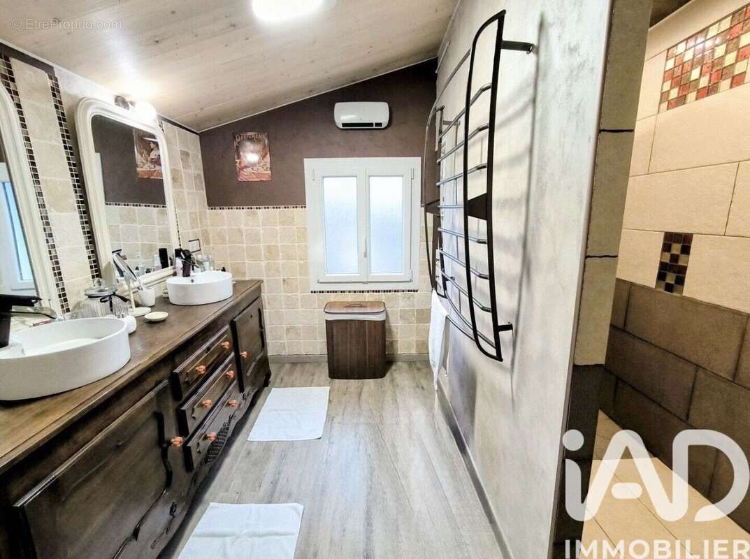 Photo 6 - Maison à IZON