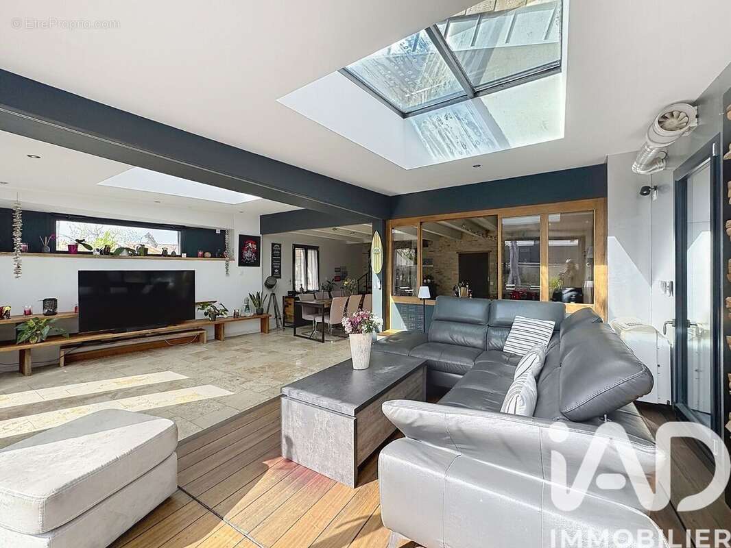 Photo 9 - Maison à VERINES