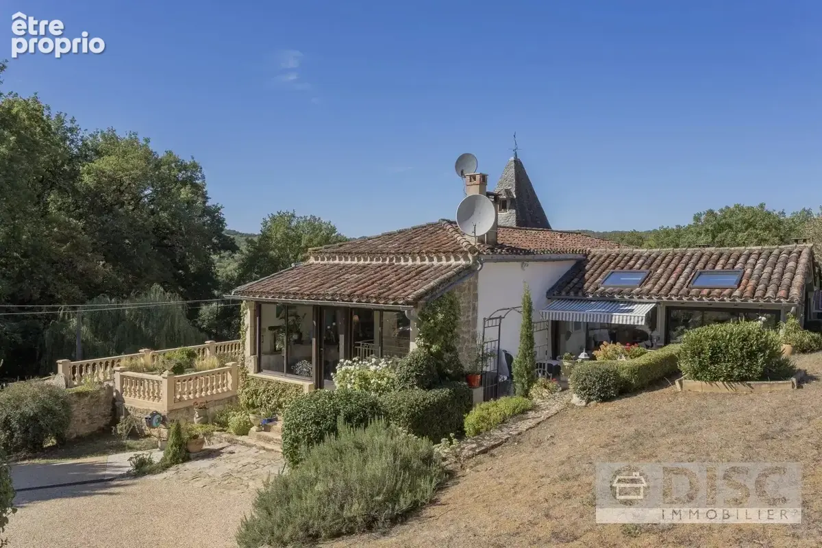 Propriété de charme avec piscine, jacuzzi et 7 hectares dans un environnement préservé - photo 26