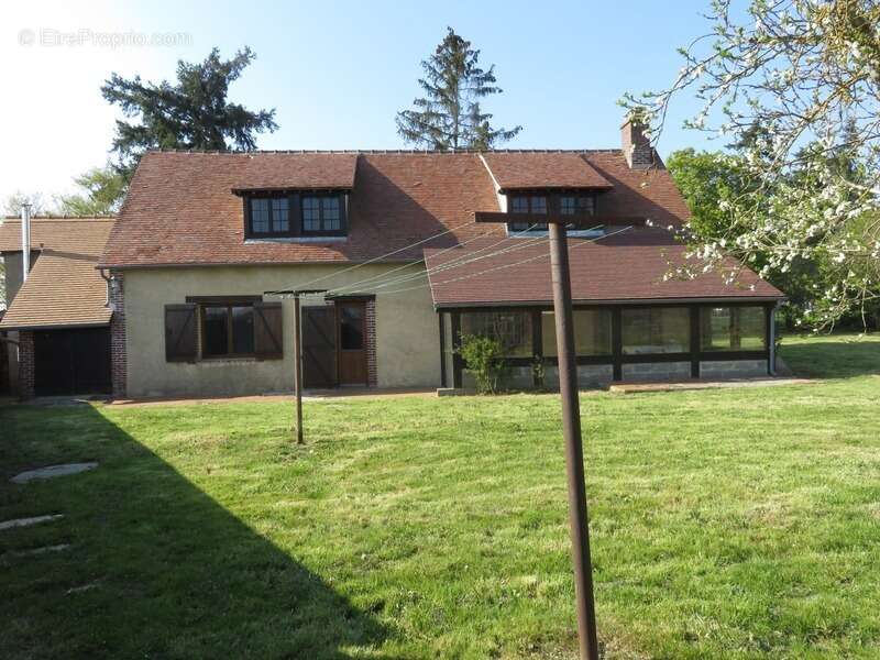 Maison à MARCILLY-LA-CAMPAGNE