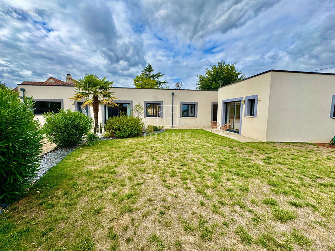 Maison à ROEZE-SUR-SARTHE