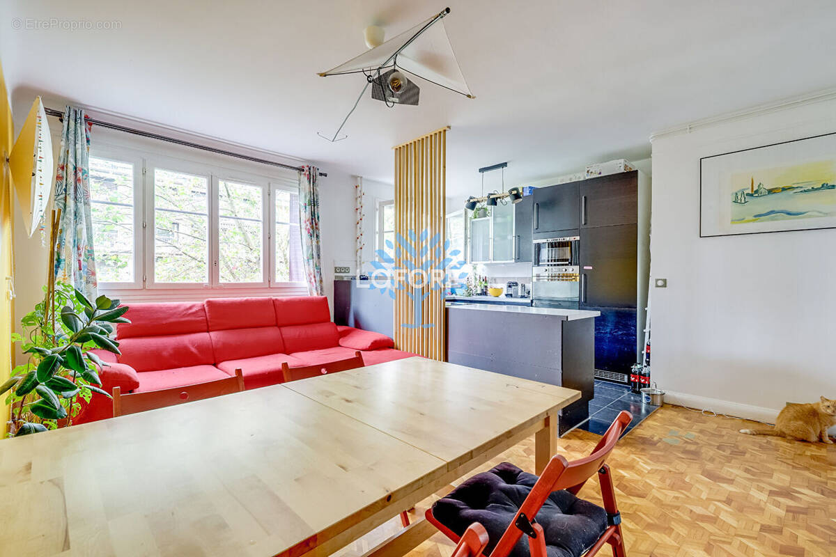 Appartement à PARIS-20E