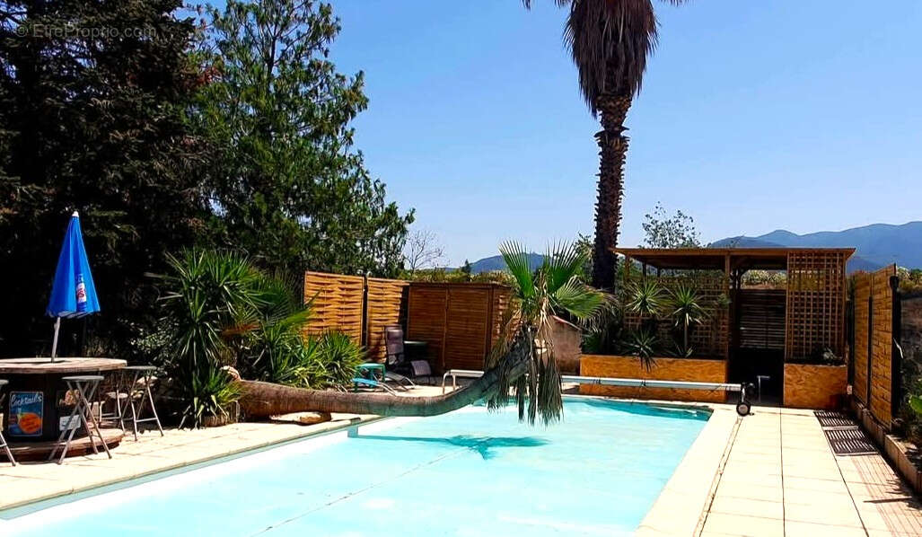 Maison à LAROQUE-DES-ALBERES