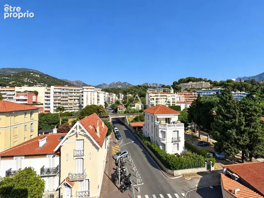 En exclusivité trois pièces à vendre avec terrasse, belle vue dégagée et garage - photo 14