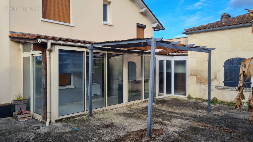 Maison à JARNAC