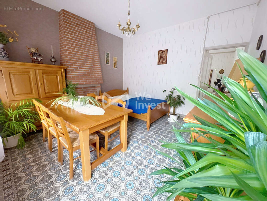 Maison à AULNOYE-AYMERIES