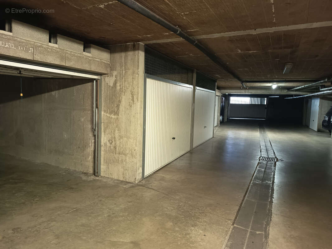 Appartement à VILLIERS-LE-BACLE