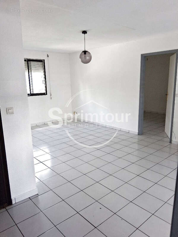 Appartement à BAIE-MAHAULT