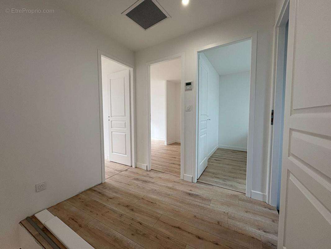 Maison à MAGNAC-SUR-TOUVRE