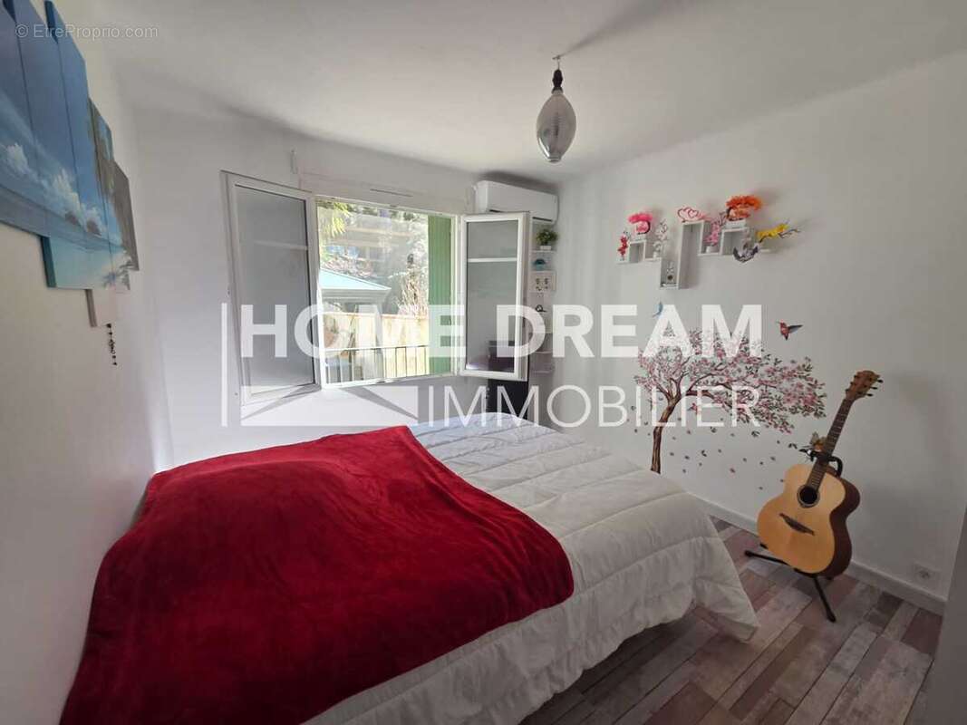 Appartement à SIX-FOURS-LES-PLAGES