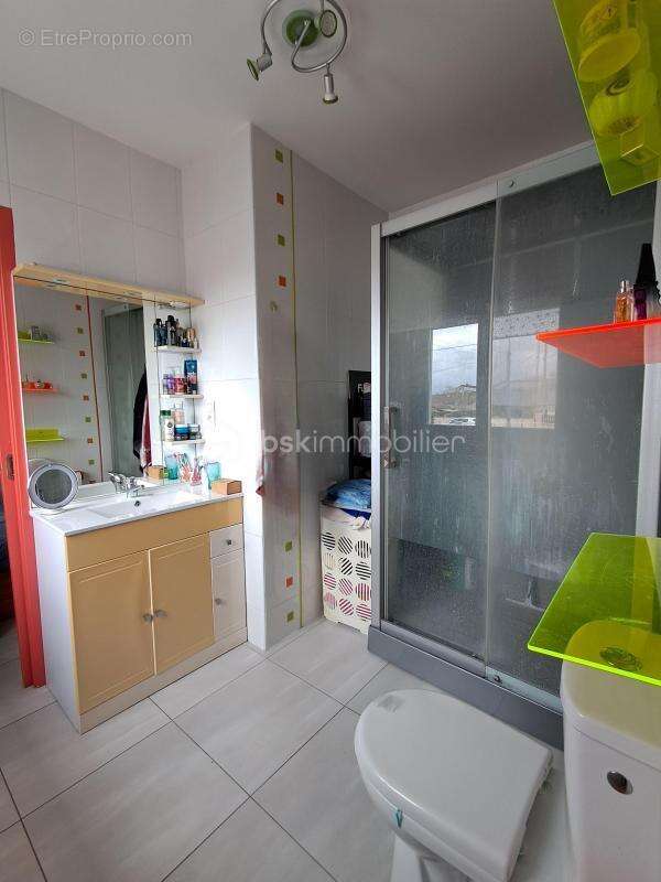 Maison spacieuse et rénovée proche de la zone commerciale - photo 18