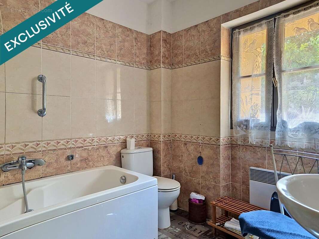 Photo 8 - Appartement à SALERNES