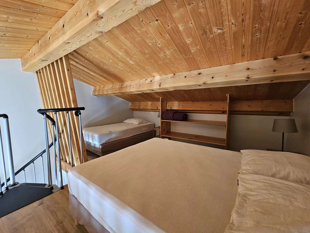 Appartement à CAILLE