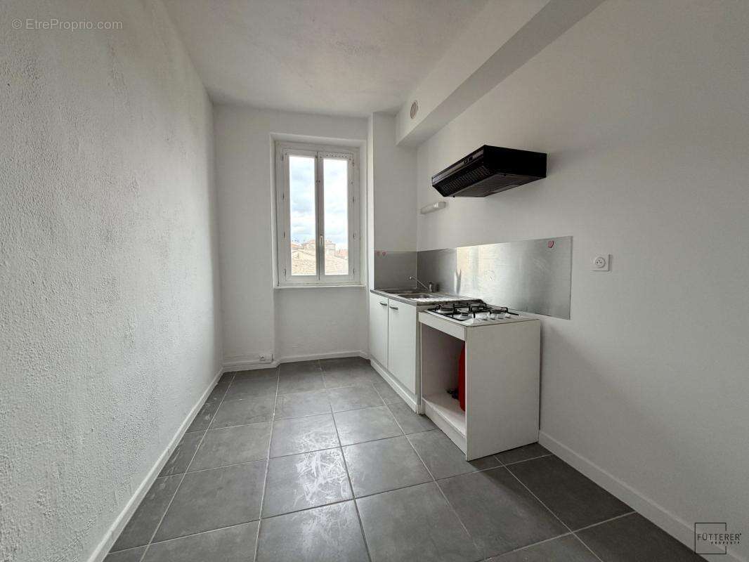 Appartement à LEZIGNAN-CORBIERES