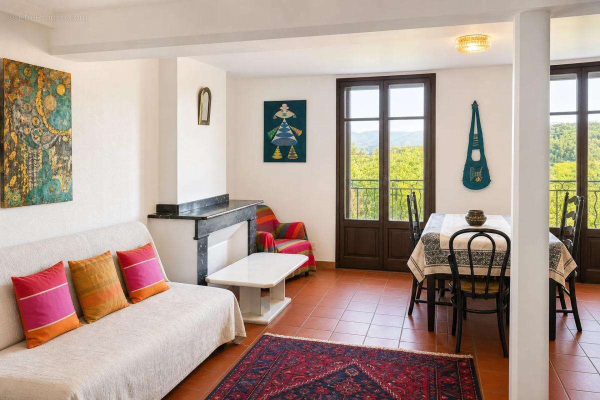 Charmante maison avec balcon vue sur Buggarach - photo 2