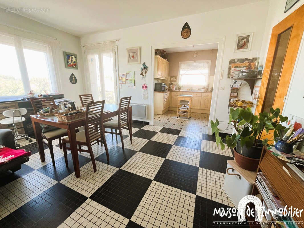 Maison à MESCHERS-SUR-GIRONDE