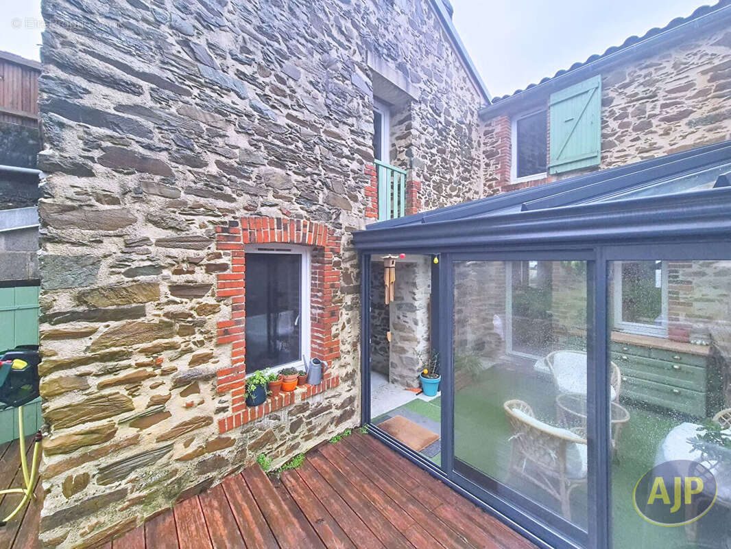 Maison à L'HERBERGEMENT