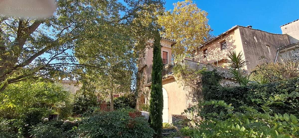Maison à DURFORT-ET-SAINT-MARTIN-DE-SOSSENAC