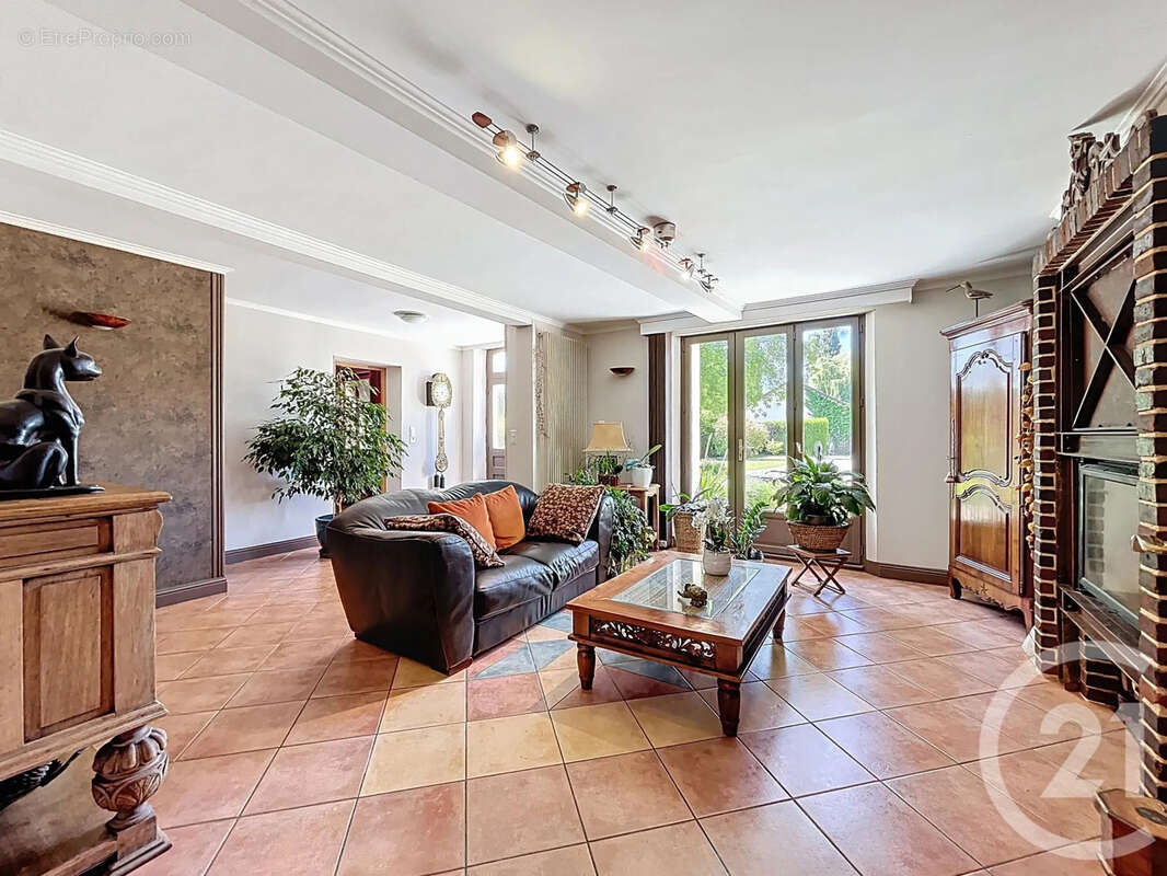 Maison à COURTERANGES