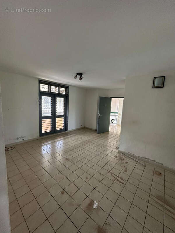 Appartement à KOUROU