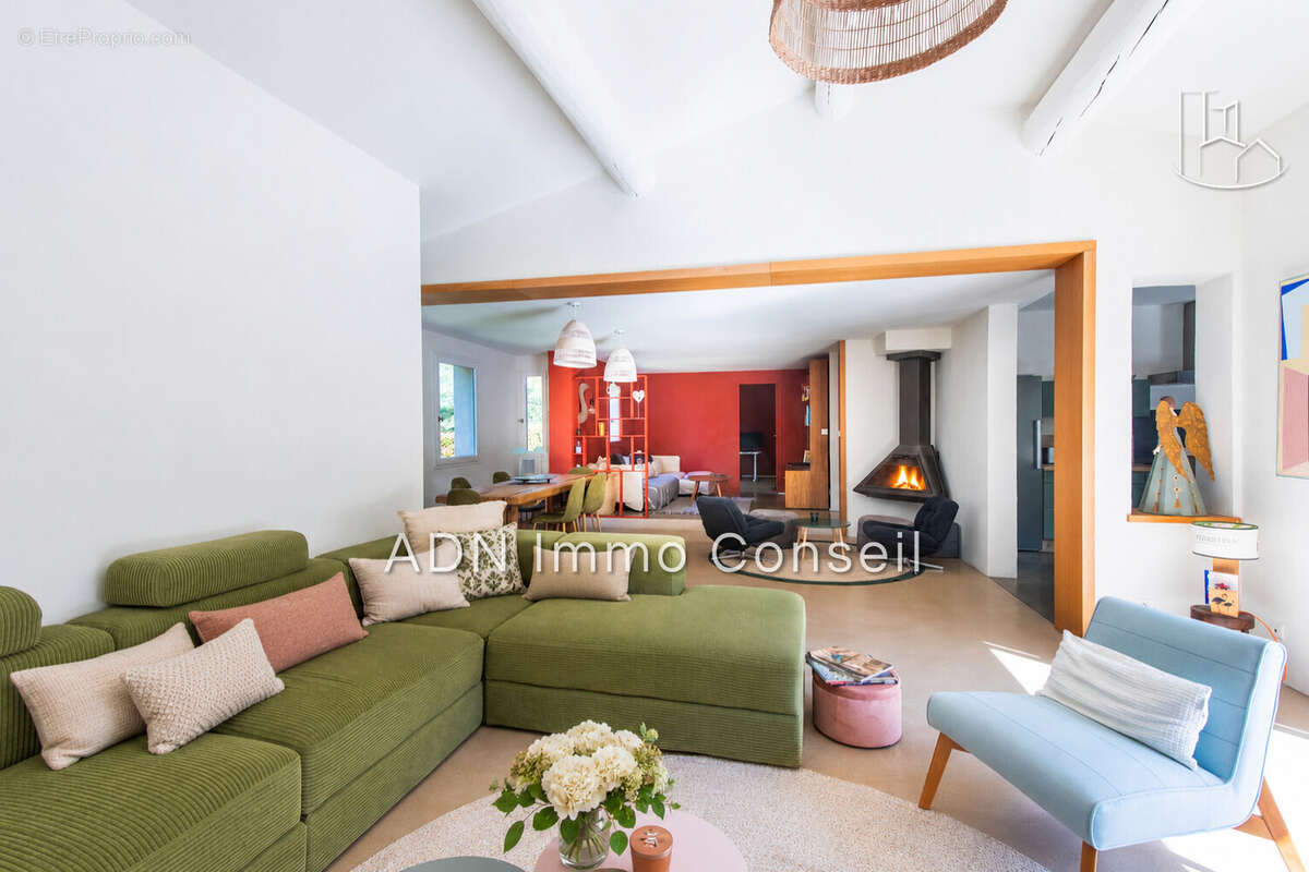 Maison 215 m² à Mallemort  - photo 5