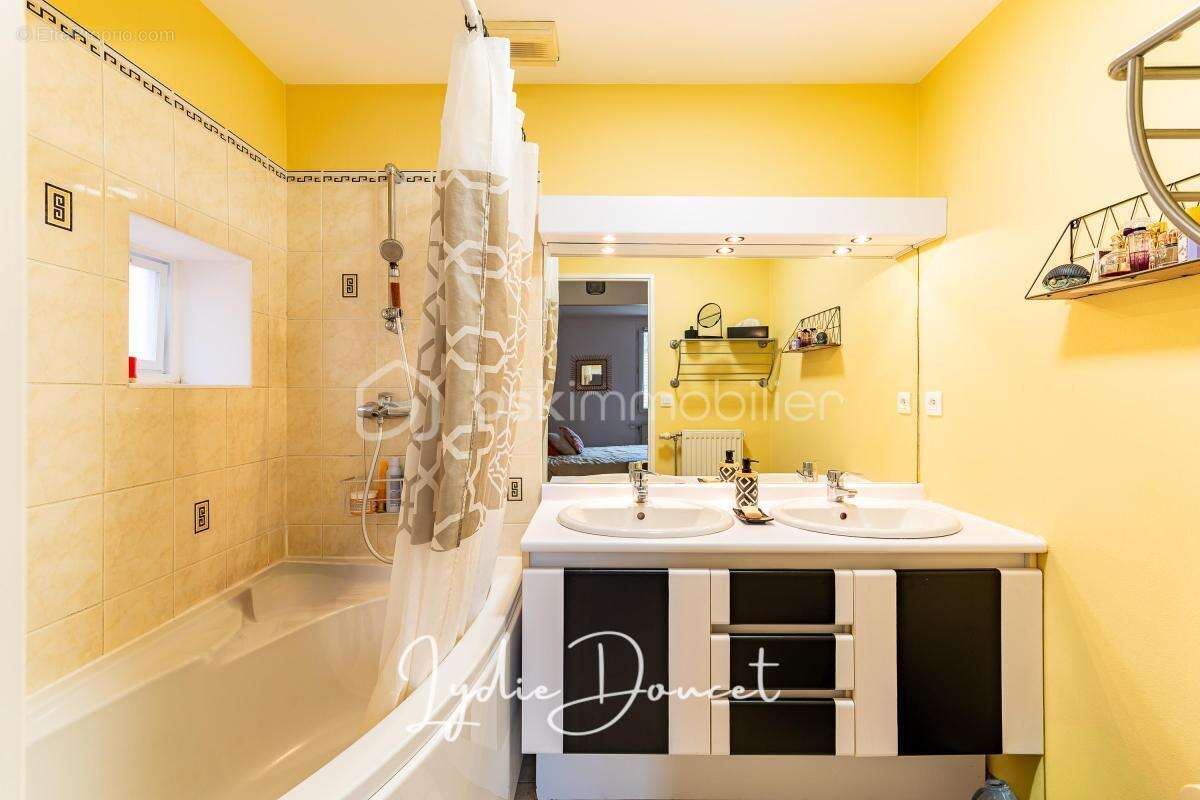 Maison à MAGNY-LE-HONGRE