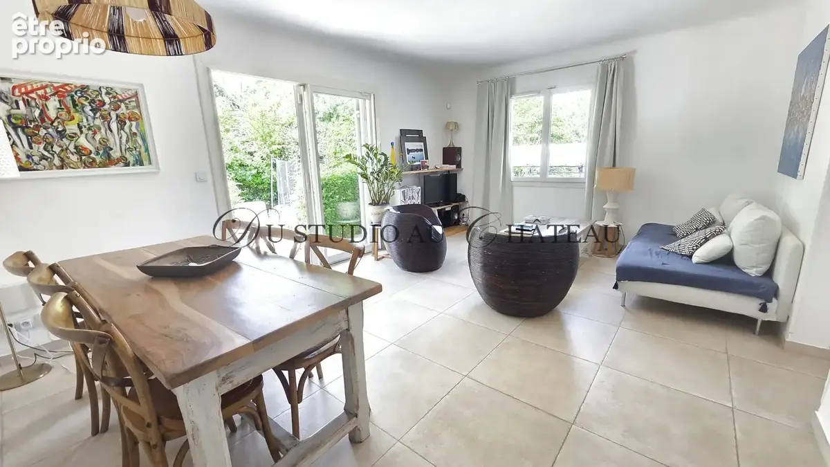 VENTABREN à 15 Mn d'Aix en Provence belle villa rénovée avec piscine  coeur de village avec piscine potentiel - photo 3