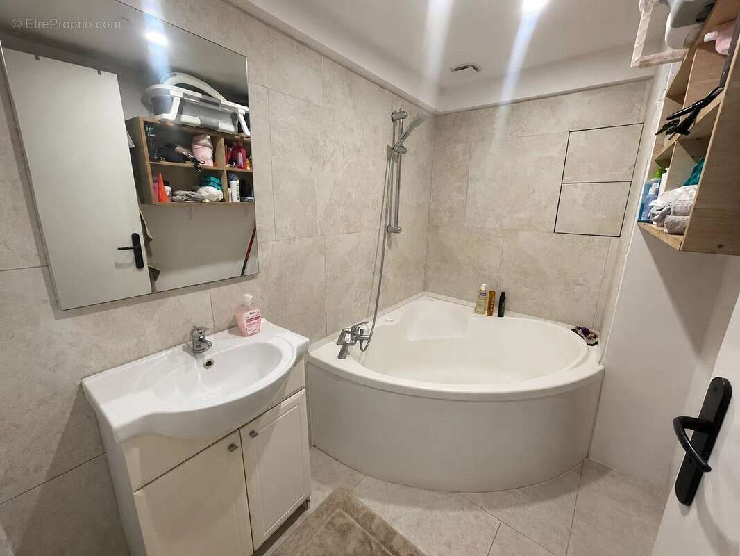 Appartement à LE LUC