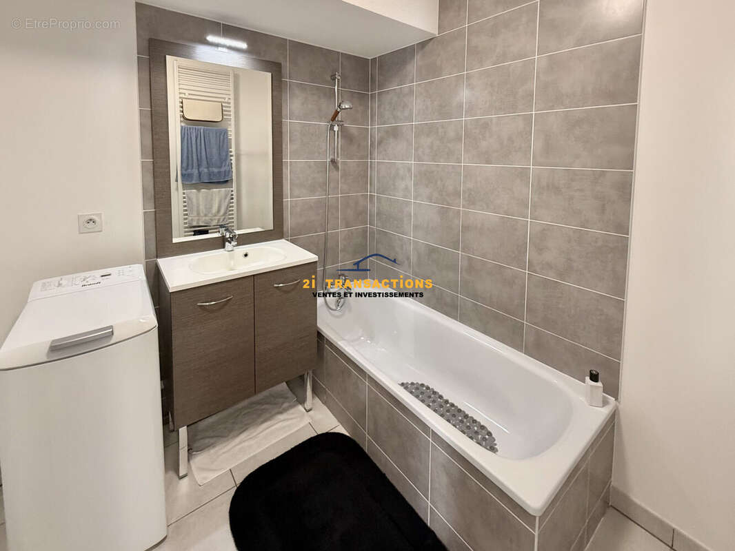 Appartement à SATHONAY-CAMP