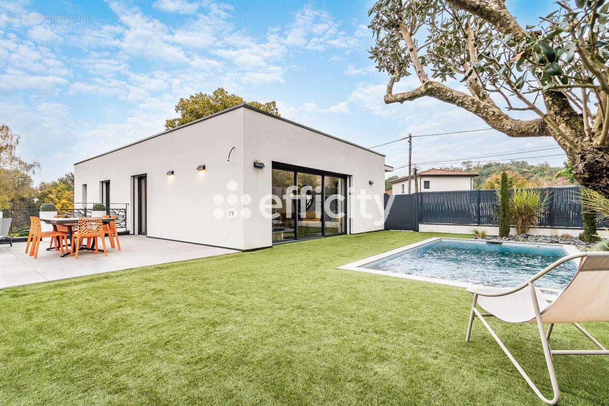 Maison à CIVRIEUX-D&#039;AZERGUES