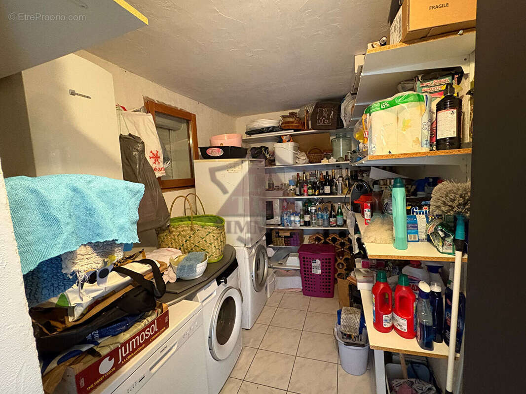 Maison à SAINT-HILAIRE-DE-BRETHMAS