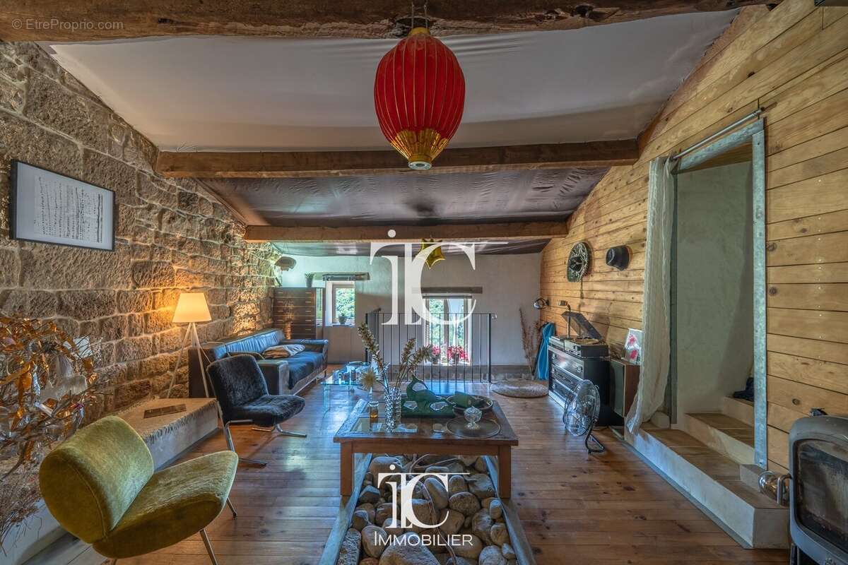 Maison à CHAMBONAS