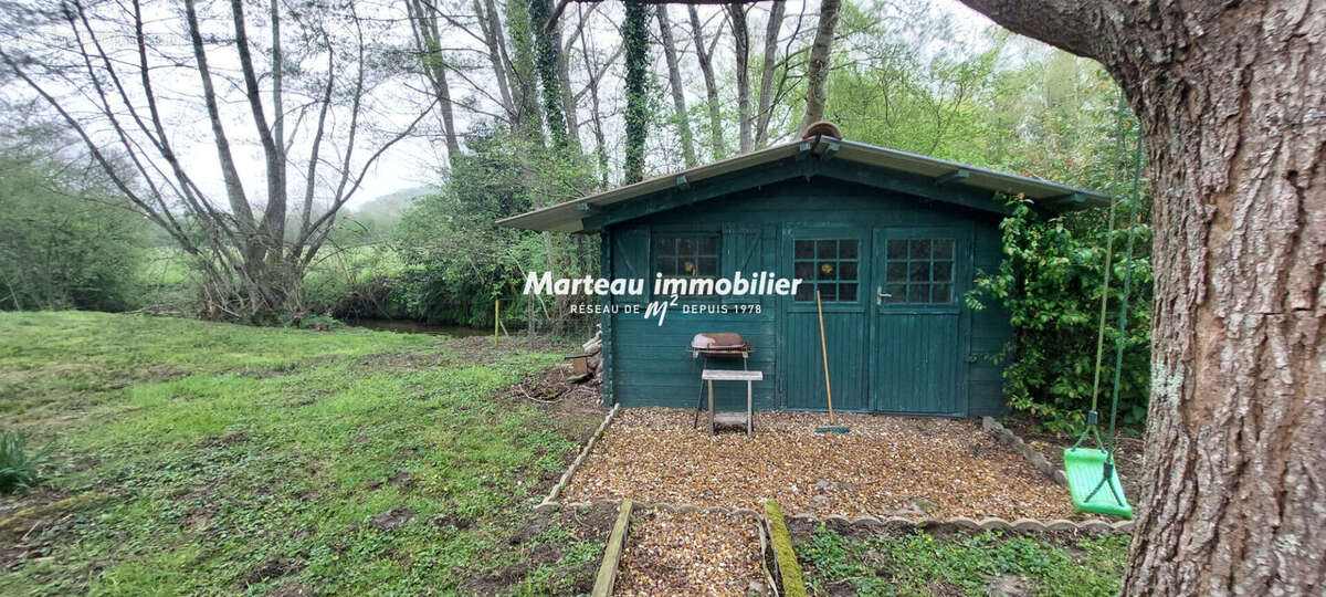 Terrain à SAINT-PIERRE-DU-LOROUER